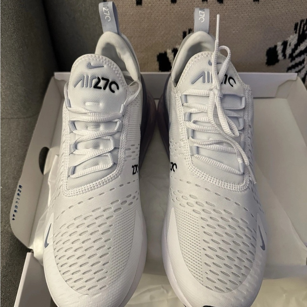 Nike Air Max 270 White Blue Whisper Size 11 Women’s